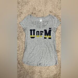PINK Victoria Secret Michigan Wolverines t-shirt size L